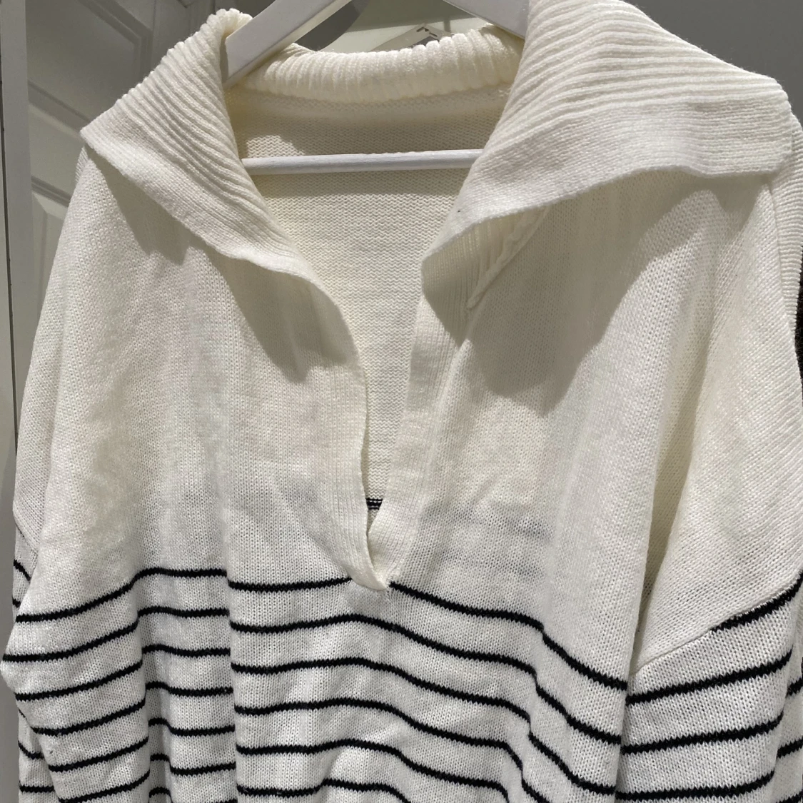 Randig tunnstickad tröja - 91