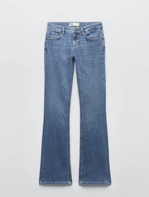 Helt nya low waist jeans - Helt nya low waist bootcut jeans med lappen kvar. Storlek 38.
