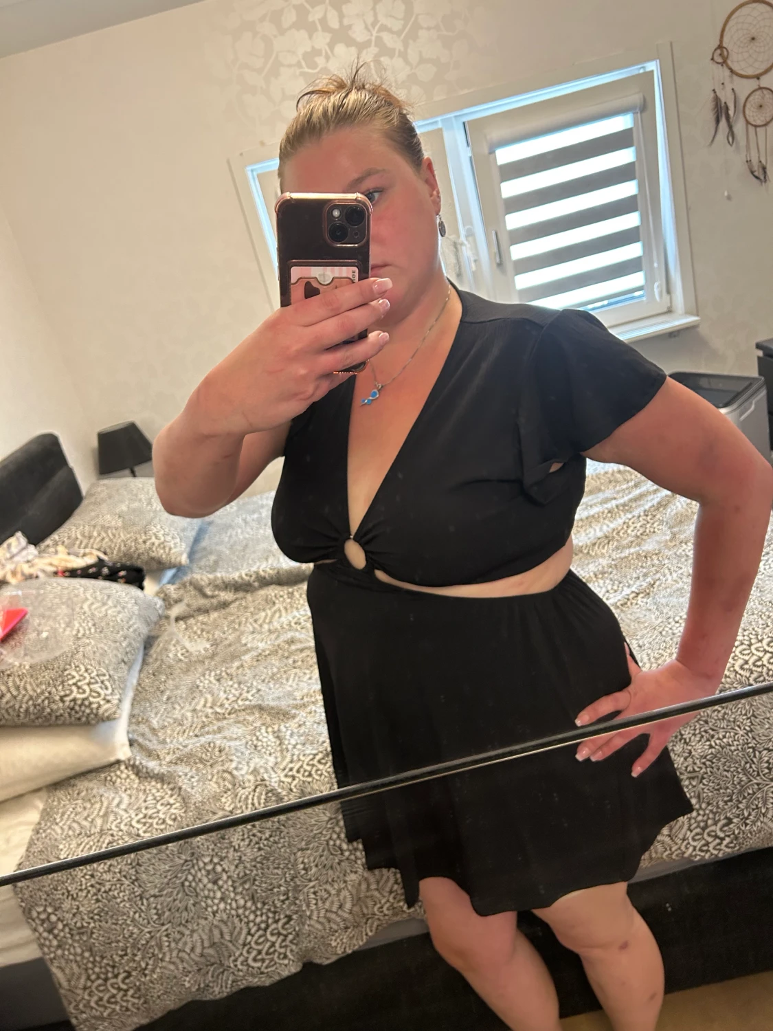 Cocktail klänning cutouts ny  - 90