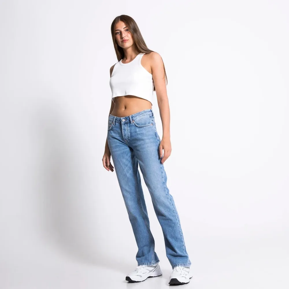 Säljer ett par low waist jeans från Lager 157 i st S  Ny pris 400. Jeans & Byxor.
