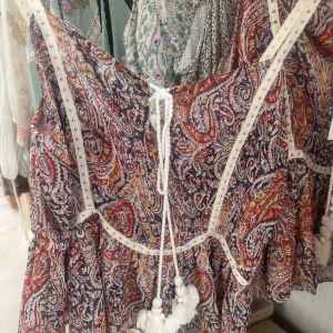 Linne - Säljer detta fina linnet vet ej vart det är ifrån💕💕 Stolek S