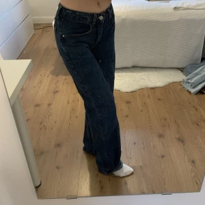 Oversized lågmidjade jeans - Mörkblå Oversized lågmidjade jeans☺️