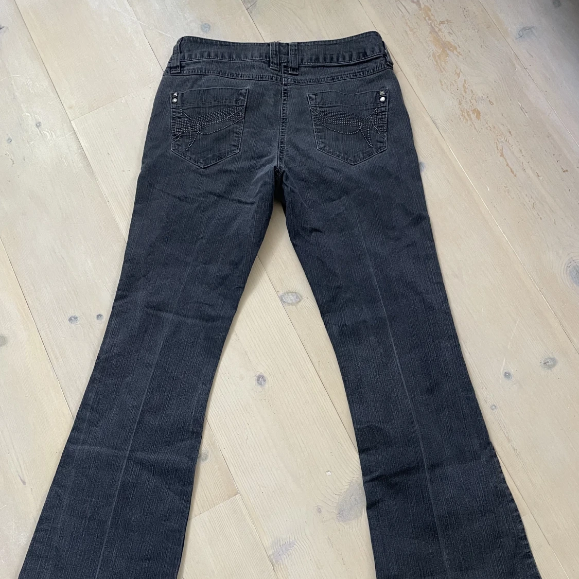 Gråa Lågmidjade bootcut jeans - 90