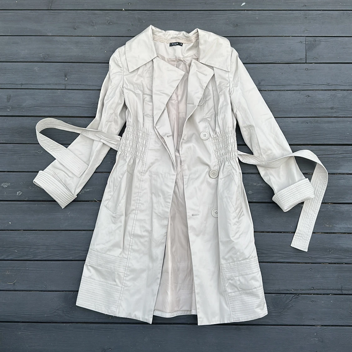 Beige trench - 90