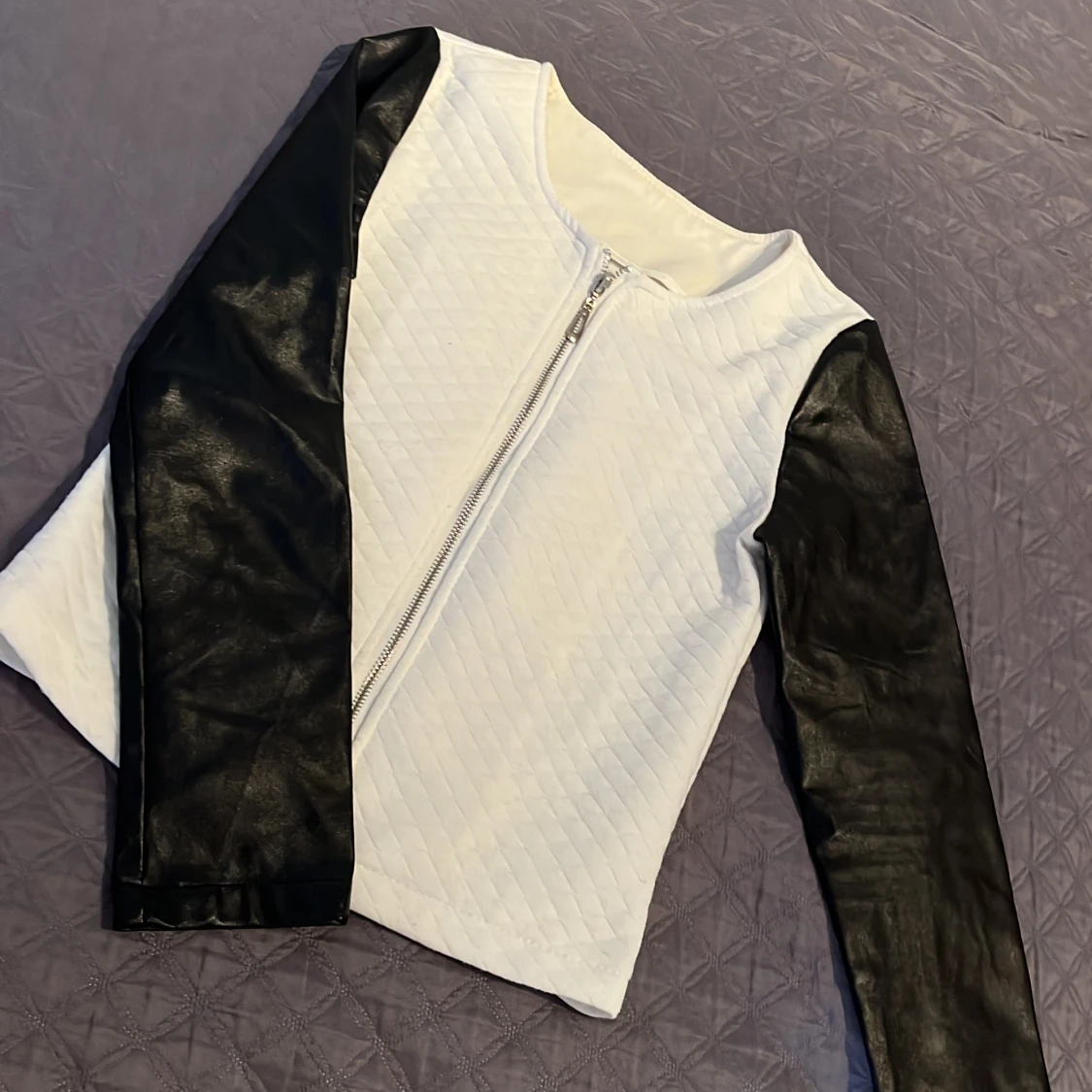 Tunnare jacka/kofta - 91