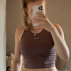 Träningstopp! - Snygg träningstopp i en lila-aktig färg, använd en gång!💖