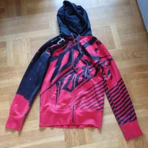 Fox hoodie - Fox hoodie säljes Storlek s fråga om fler bilder och frågor 