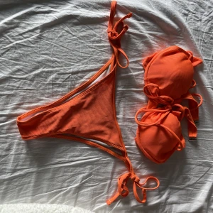 Bikini  - Helt oanvända bikini från Shein   Storlek L