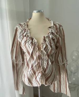 Blus M  - Mycket fint skick 