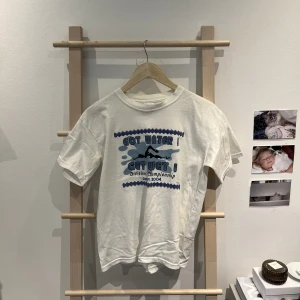 Rolig T-shirt! - Säljer denna roliga graphic t-shirten! Skriv för fler bilder!🥰