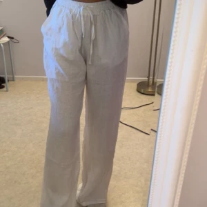 Linnebyxor - Linnebyxor från madlady, använda 1 gång, köpta för 599kr🤍