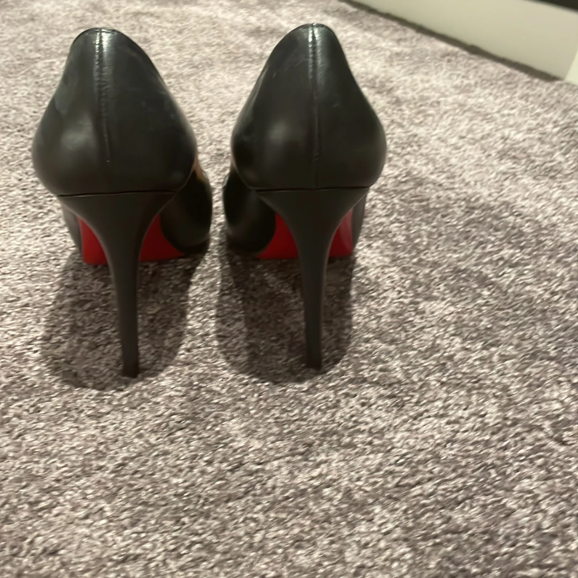Louboutin  - 90