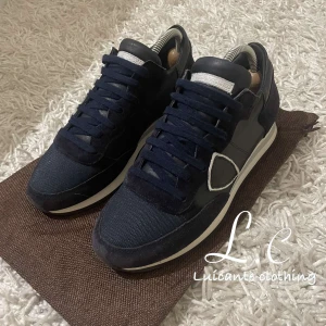 Philippe model skor - Skit sköna Philippe model skor, i jättebra skick. Inga skador på skorna eller likanande. Skriv privat för frågor!