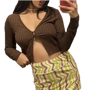 outfitt säljs - Köpt från h&m för ca 2 år den och är i god skick, säljs då den ej används längre, Köpare står för frakt🤎