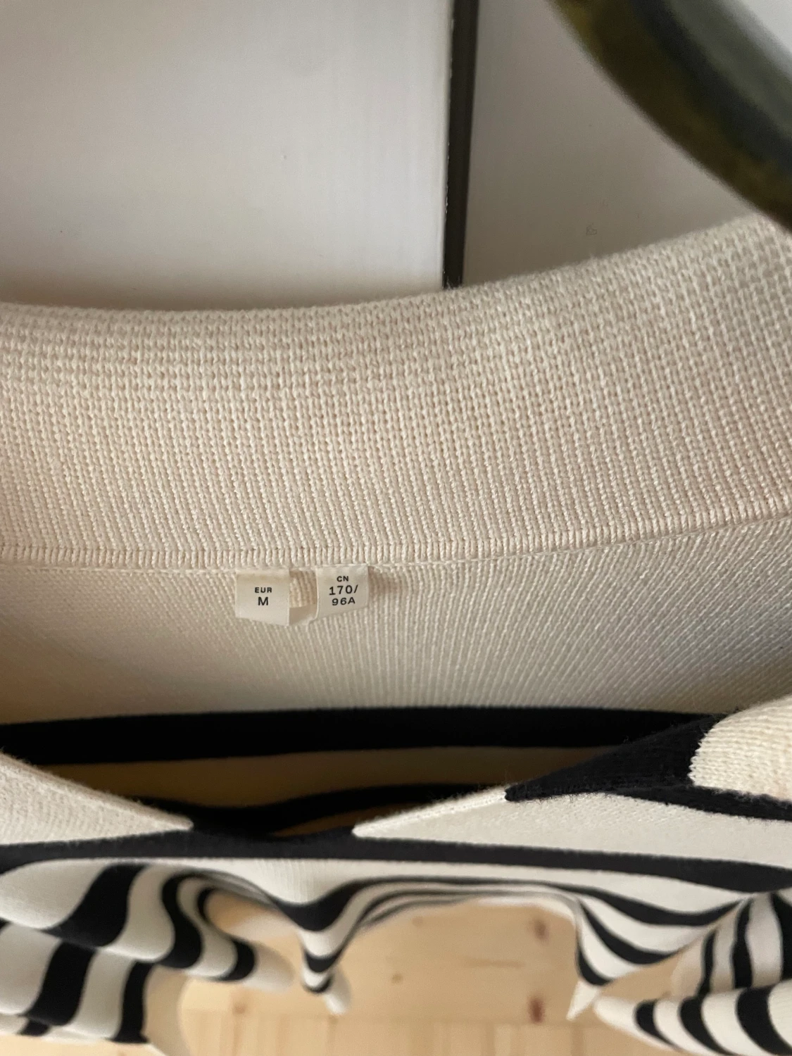 Arket stickad tröja  - 90