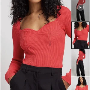 Stickad topp - En stickad topp från nakd. Den är slutsåld på hemsidan och aldrig använd. Kostar 500kr ny