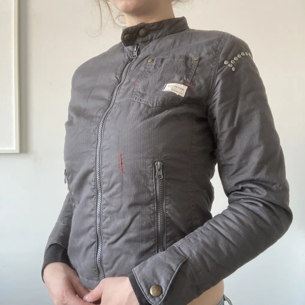 Otrolig vintage Y2k höstjacka från märket g-star raw. Fint skick! . Jackor.