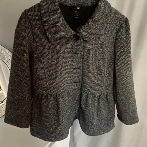 Trekvart kappa - Säljer denna fina trekvart kappan❤️ Storlek L men skulle säga att den passar S-M