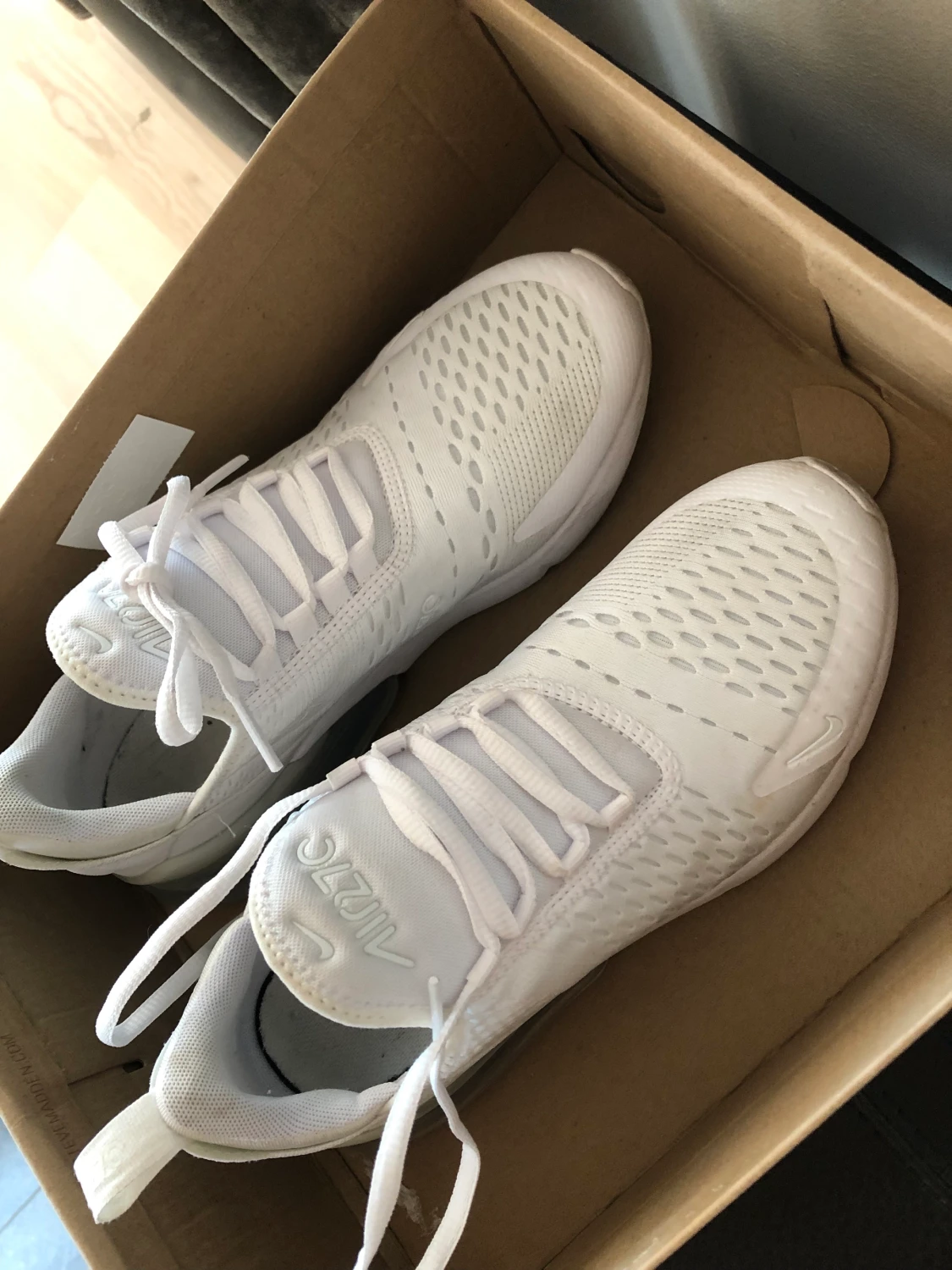 Air Max 270 vita  - 90