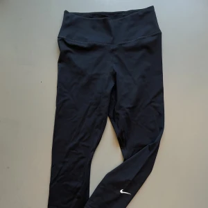 Dri-fit Nike tights  - Svarta tights från Nike 