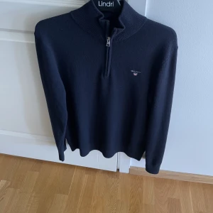 Gant halfzip  - Gant halfzip, jättesnygg och bra kvalite!