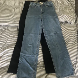 Jeans - Om man vill köpa endast ett par kostar de 65kr/st ❣️