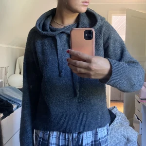 Stickad hoodie  - Jätte fin stickad hoodie❤️‍🔥