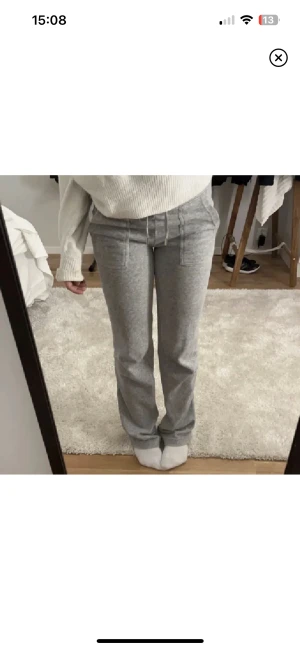 Juicy Couture byxor - Säljer mina juicy byxor köpta i vintras. inga defekter och är i bra skick