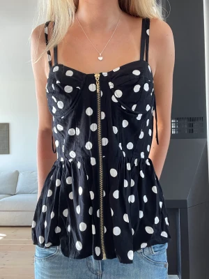 Prickig korsett  - Jättesöt korsett