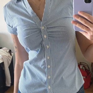 Skjorta - Söt tröja från H&M som tyvärr var för liten på mig