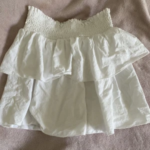 Vit volang kjol - Söt vit volang kjol🤍🤍