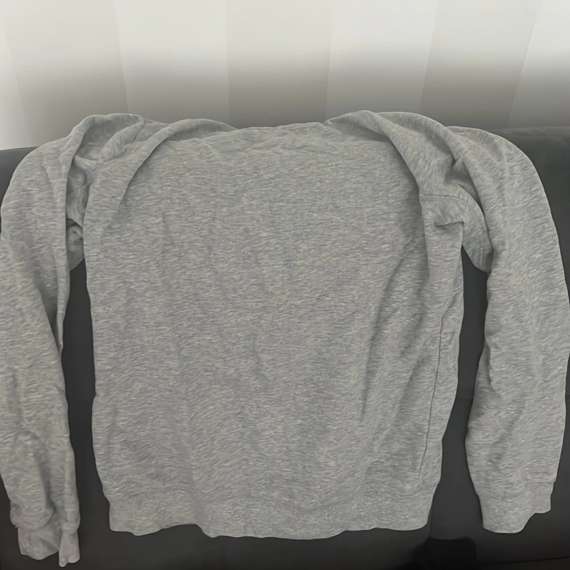 Grey sweatshirt - 90