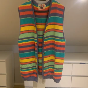 Väst - En multifärgad väst