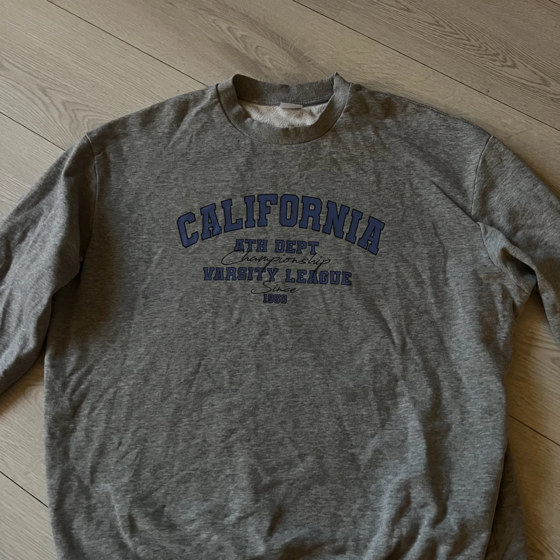 Grå sweatshirt💕 - 90