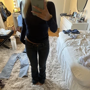 Levis jeans - Vintage levis jeans. Bootcut och lågmidjade, super fina! 🩵 midjemått är ca 36/37