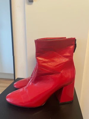 Röda klackar boots - Använda en gång, 38