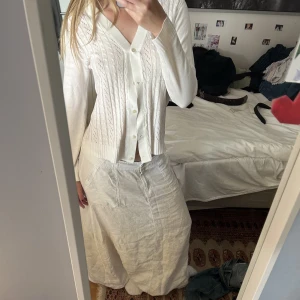 Stickad kofta - Fin stickad kofta, använd fåtal gånger!