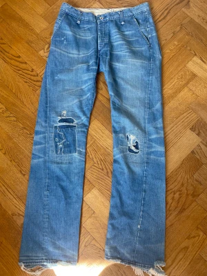 Assnygga rogan jeans - Prima kvalitet jeans från det ikoniska jeansmärket rogan. Kom och fynda😁. Storlek 34 US vilket motsvarar L.
