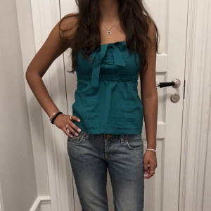 Grön topp💚 - Sååå unik topp med ett litet knyte högst upp 