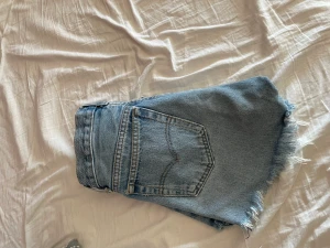 Levis jeansshorts  - Jag tycker par Levis jeansshorts