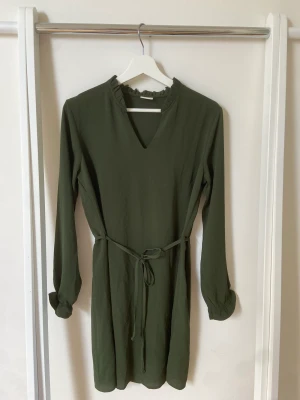 Klänning  - Fin grön klänning 
