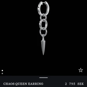 Maria Nilsdotter örhänge - Intressekoll på mitt Maria Nilsdotter örhänge (endast 1 örhänge) som jag köpte för ett år sedan och inte fått så mycket användning av, den är i mycket bra skick. Vill sälja den för ett bra pris inget under 1800kr.