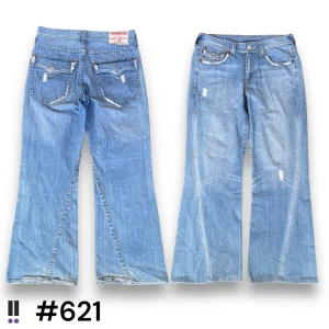 true religion 621 - true religion jeans i modellen #803💜midja rakt över, 42cm💜innerben, 77cm💜ytterben, 109cm💜benöppning, 28cm