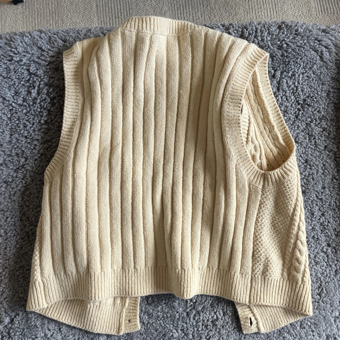 Urban outfitters linne/väst - 90