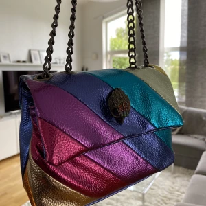 Kurt geiger väska - Säljer min jättefina Kurt Geiger väska då den inte passade min smak❤️