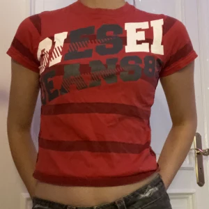 diesel baby tee  - fin t-shirt från diesel barn storlek men passar xxs-xs 