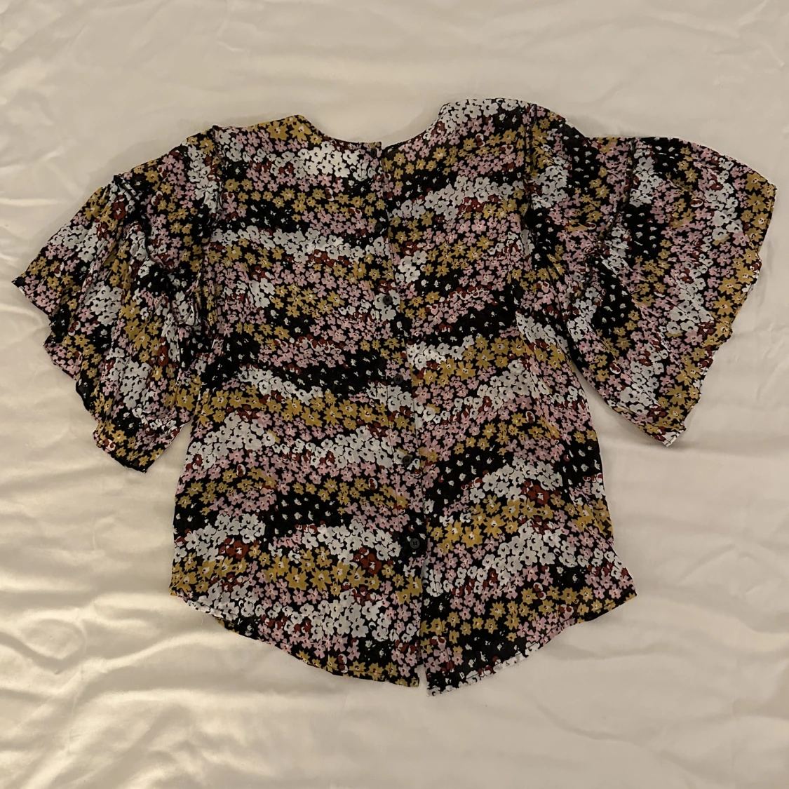 Blommig blus - 90