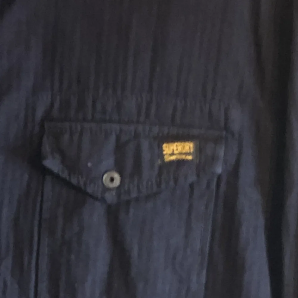 Helt nytt Superdry jeans skjorta.nytt pirce 1299kr. Size L. . Skjortor.