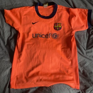 Retro Barcelona 09-10 Jersey, Messi 10 - Bra skick                                                                                  Storlek: S