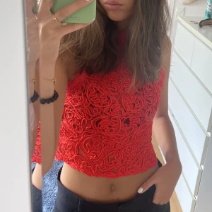 Spetstopp  - En så cool spetstopp ifrån Zara som är perfekt till fest! Den är knappt använd och är i strl S❤️